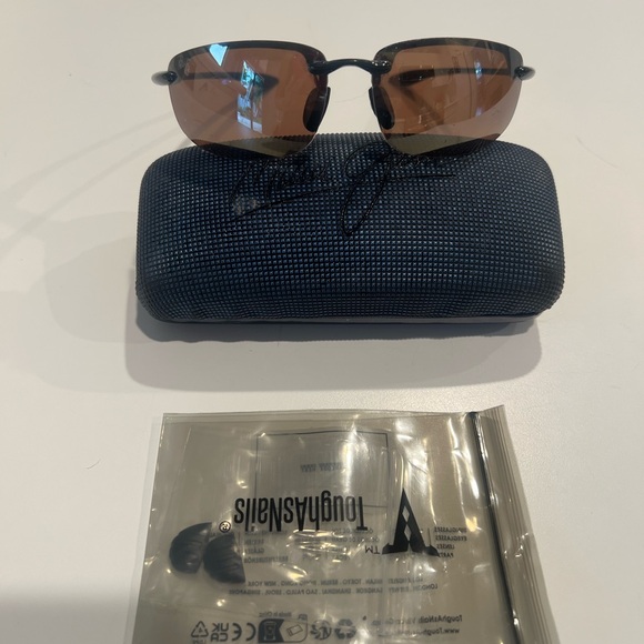 Maui Jim Black Frame Sunglasses with Brown Lenses - Picture 2 of 9